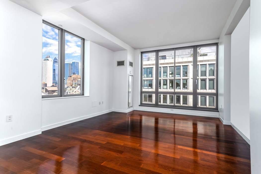 Modern, elegant and spacious with dreamlike city views, this high floor, airy one Bedroom residence is the epitome of downtown living.