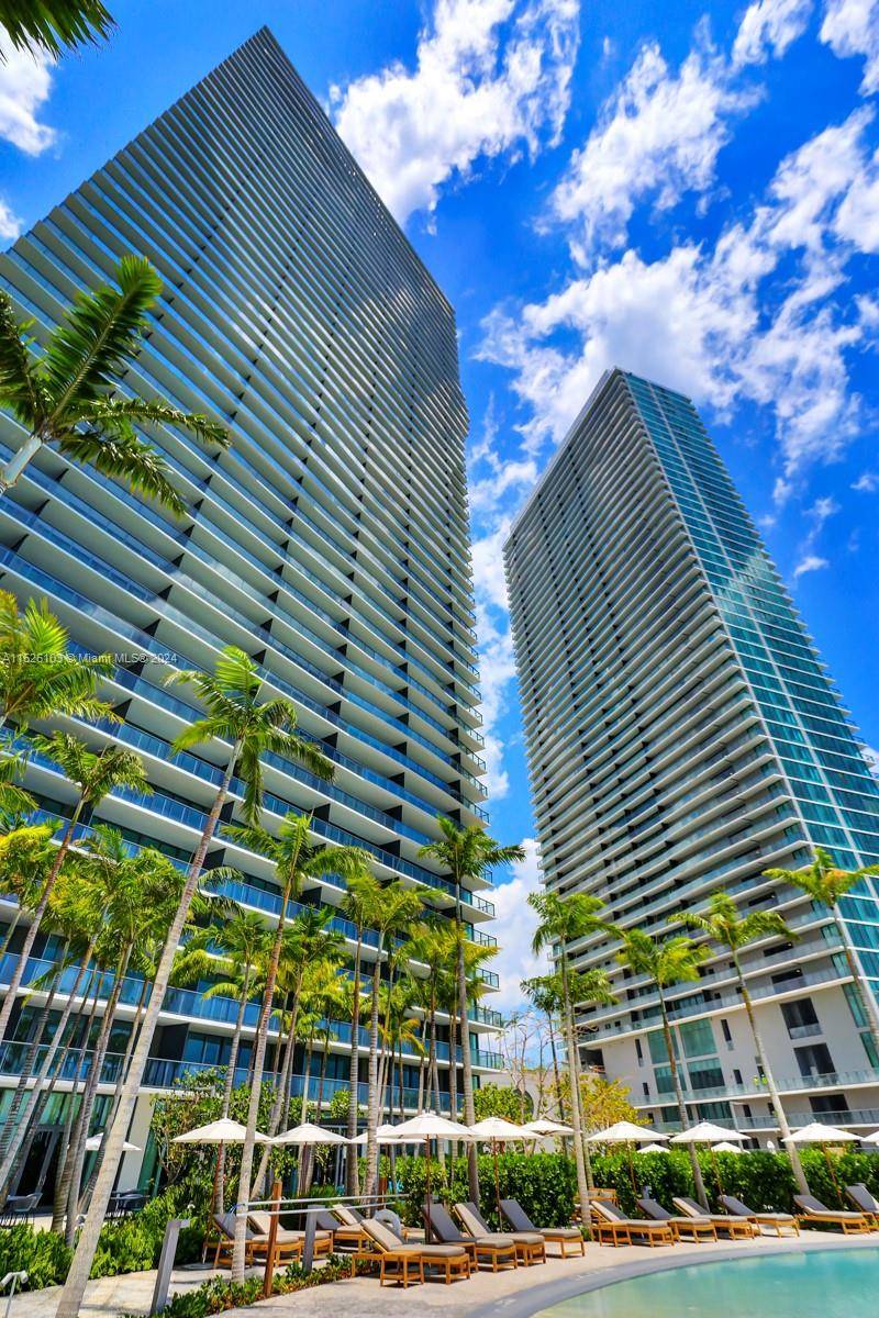 Investors Dream ! ! ! Magnificent opportunity to own this amazing 3BR corner Unit at the luxurious Paraiso Baviews in Edgewater.