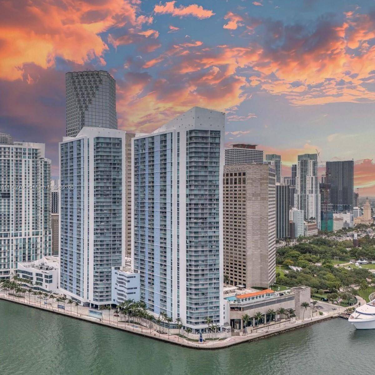 Vibrant Downtown Miami Living at One Miami !
