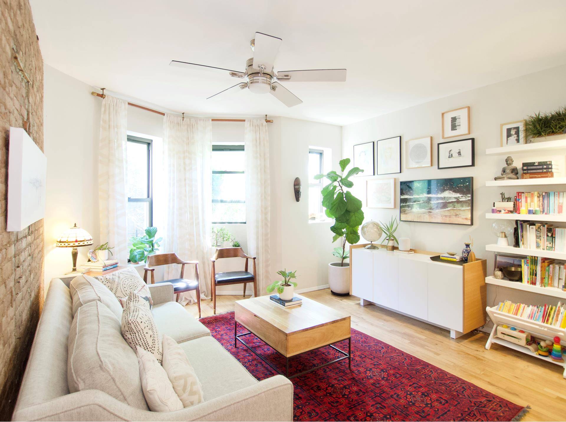Bright and charming two bedroom in prime Park Slope !