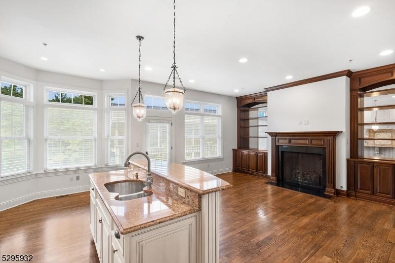 Kitchen - Family Room