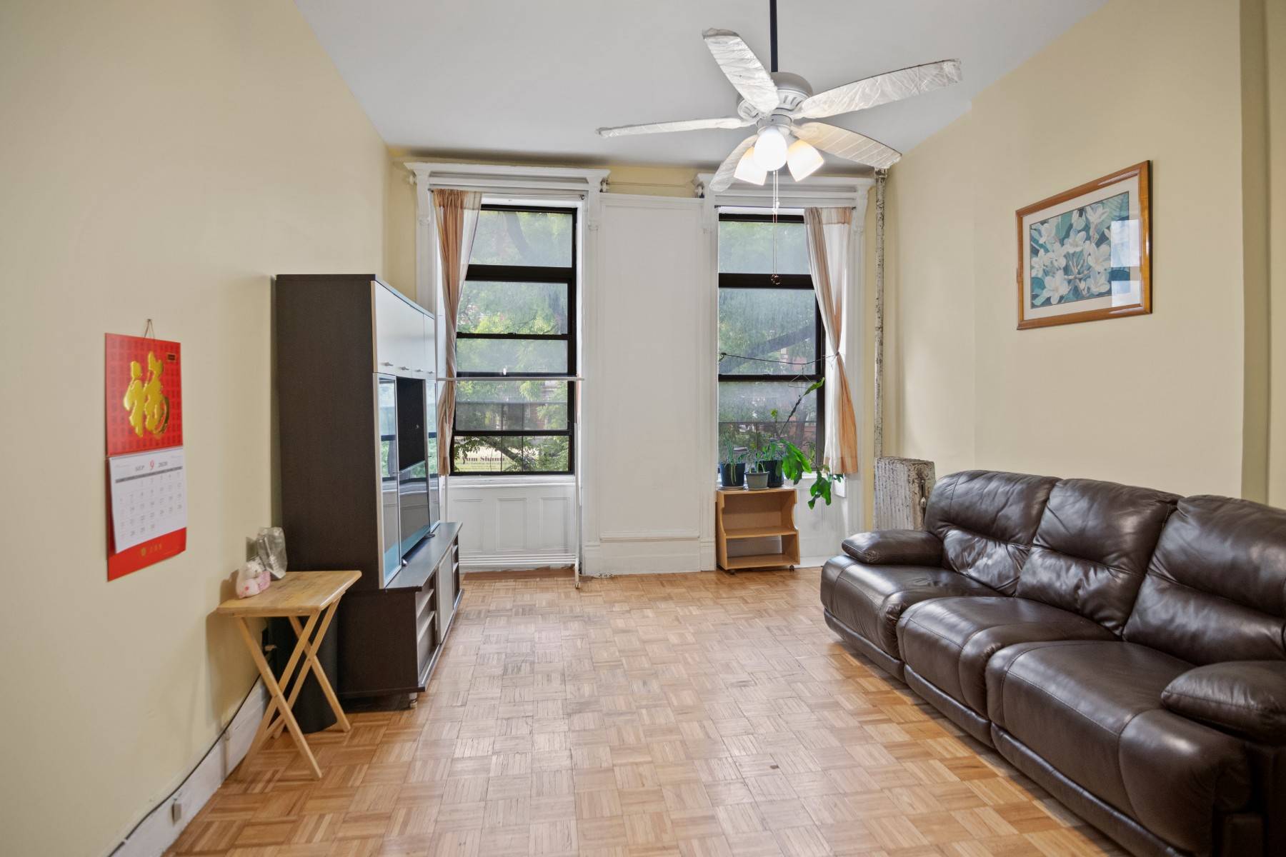 Rare opportunity to own a spacious, 1000 SqFt, 4 bedroom floor through loft on the border of the East Village and Gramercy Park.
