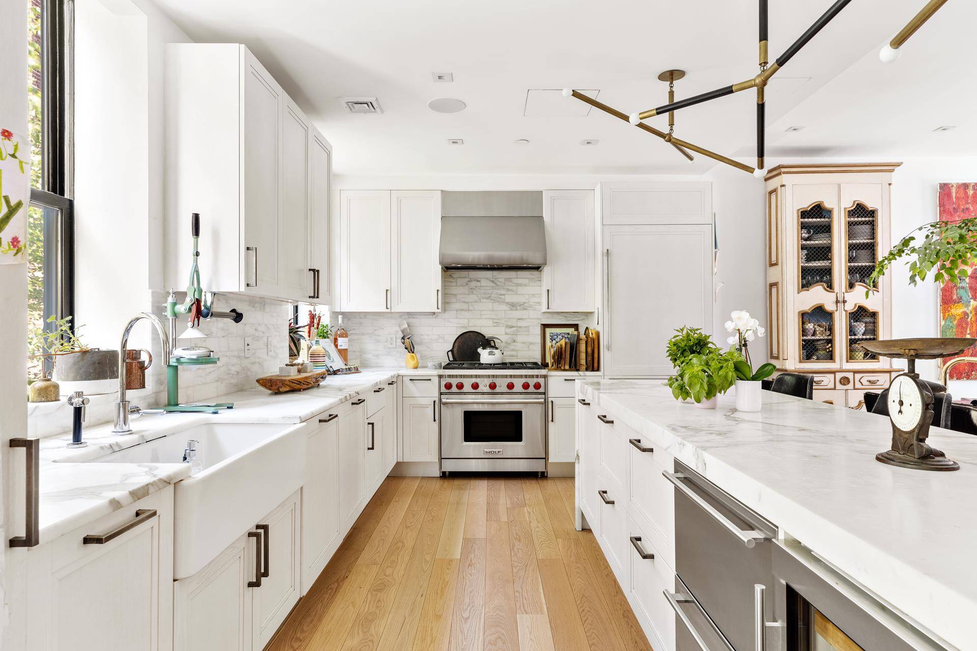 Artfully renovated with a designer's eye and modern sensibilities, 122 Congress sits on a tree lined block in Cobble Hill.