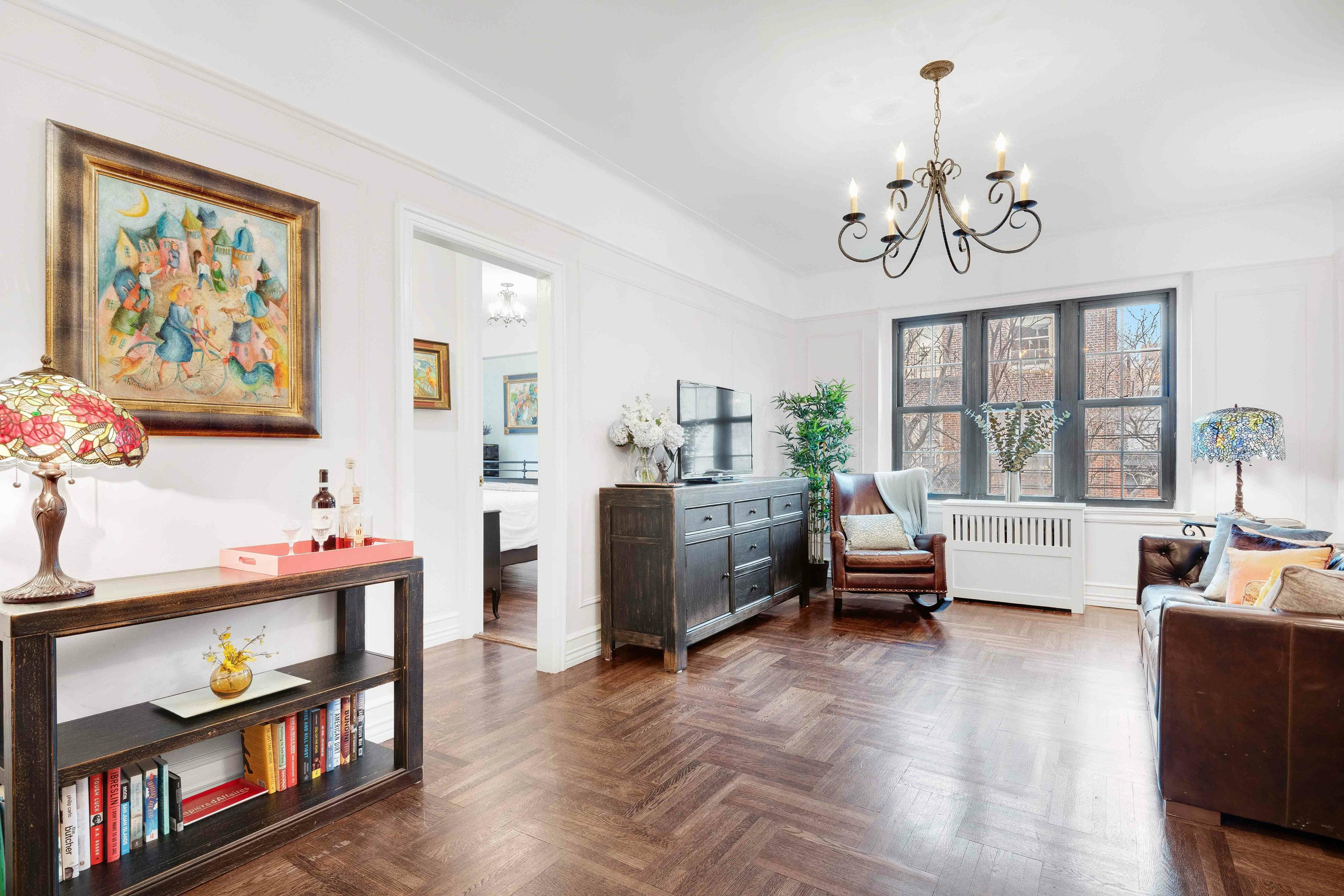 Live in the heart of Brooklyn Heights, on the peaceful tree lined cul de sac, that is Grace Court.
