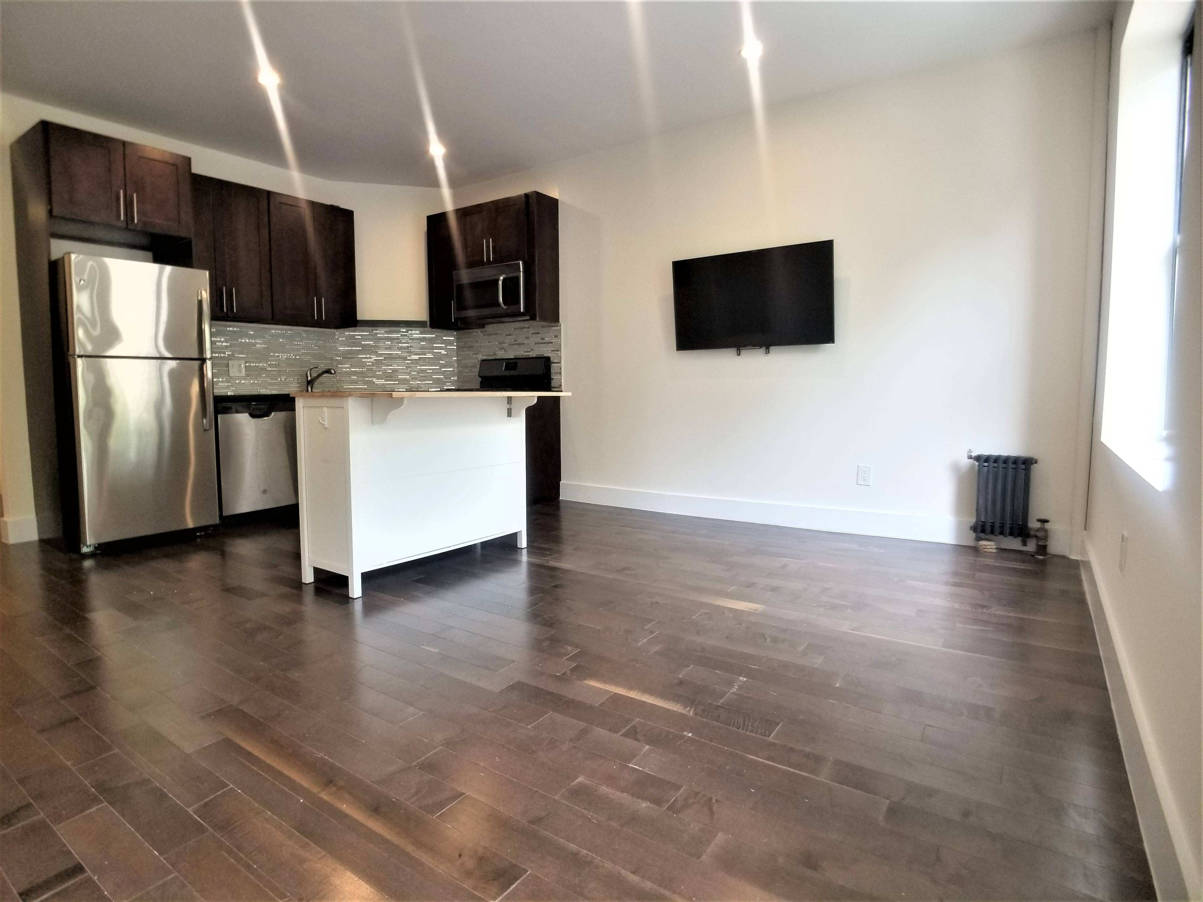 Spectacular, Gut Renovated 4 bedroom, 2 bath just a few short blocks to Columbia Medical NY Presbyterian HospitalEasy access to all major transportationRenovations to be completed for a mid August ...