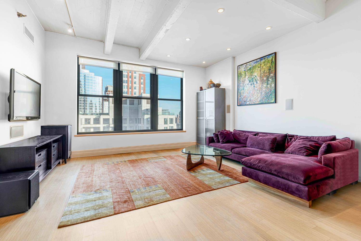 CHIC DUMBO LUXURY LOFT ! Perched up high, Residence 10A offers sleek loft style living in the heart of Dumbo.