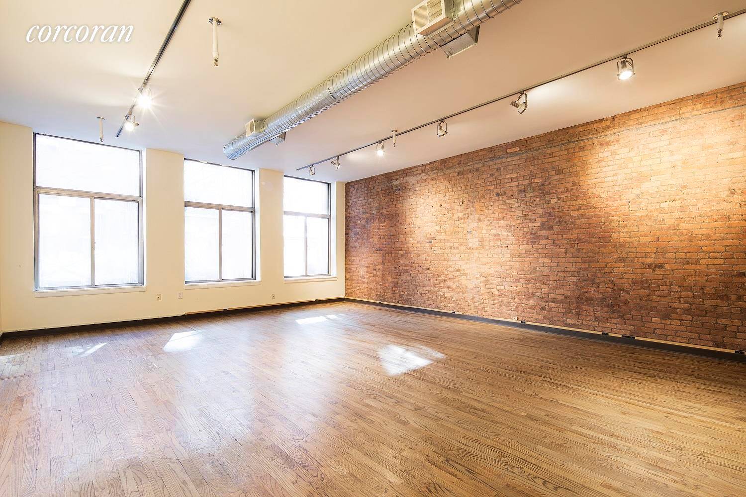 This is a unique and intimate commercial loft space with a prime address in Tribeca.