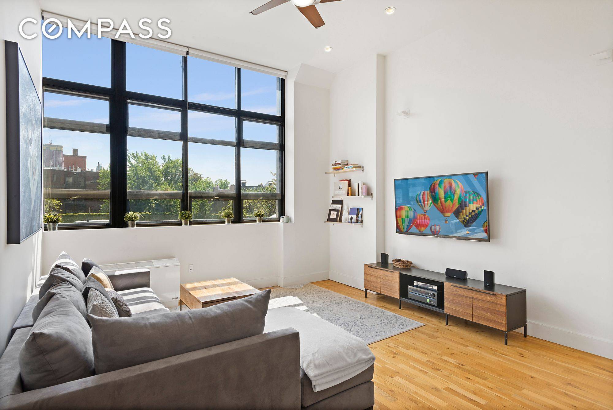 Welcome home to LOFT 410 at One Brooklyn Bridge Park !