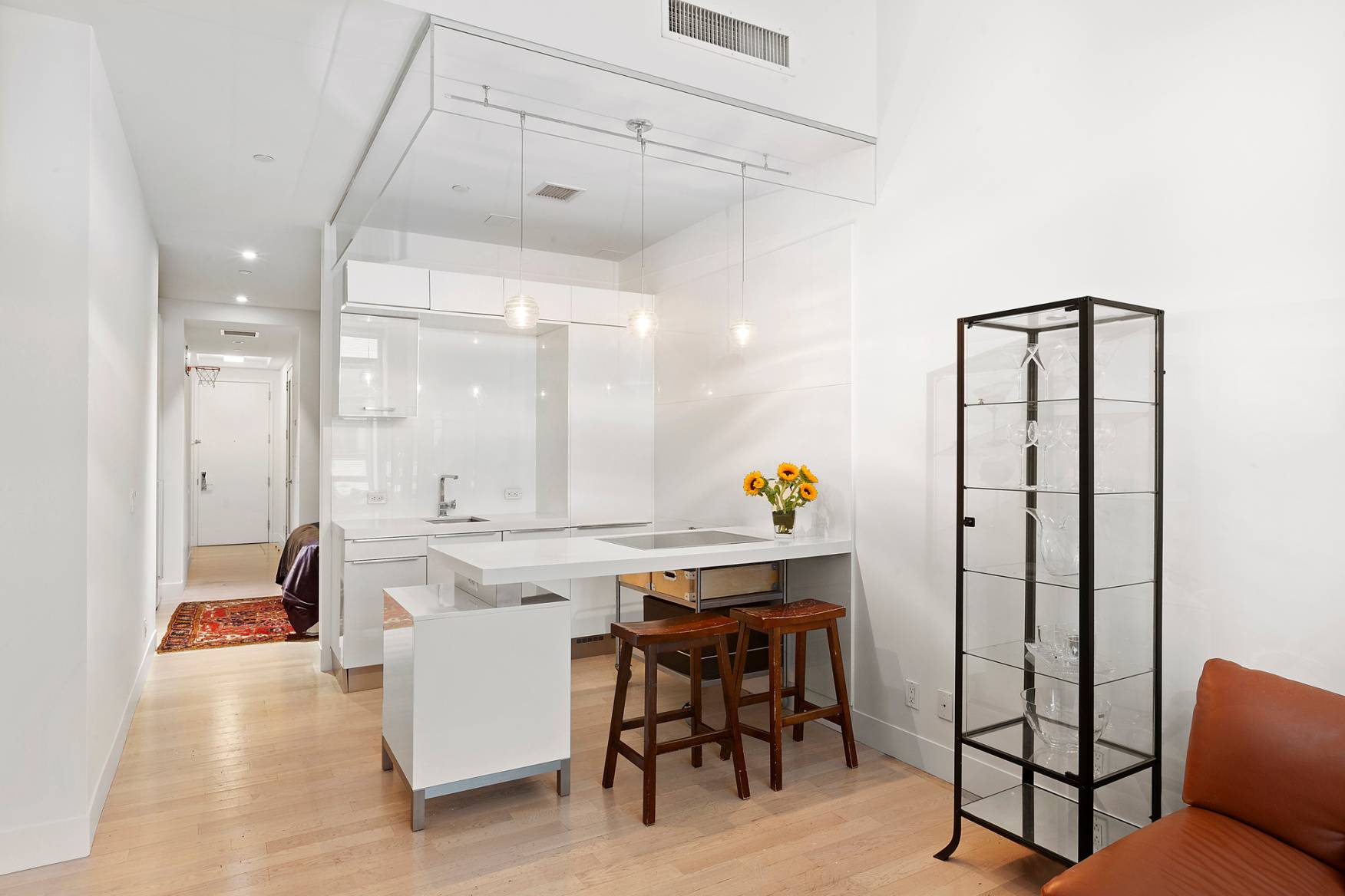 Welcome to the District. A centrally located condo in the Financial District.