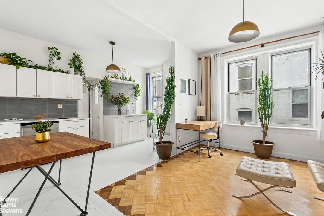 This quiet, top floor, beautifully renovated one bedroom is well located on the North corner of Sunset Park and has four picture windows letting in so much light.