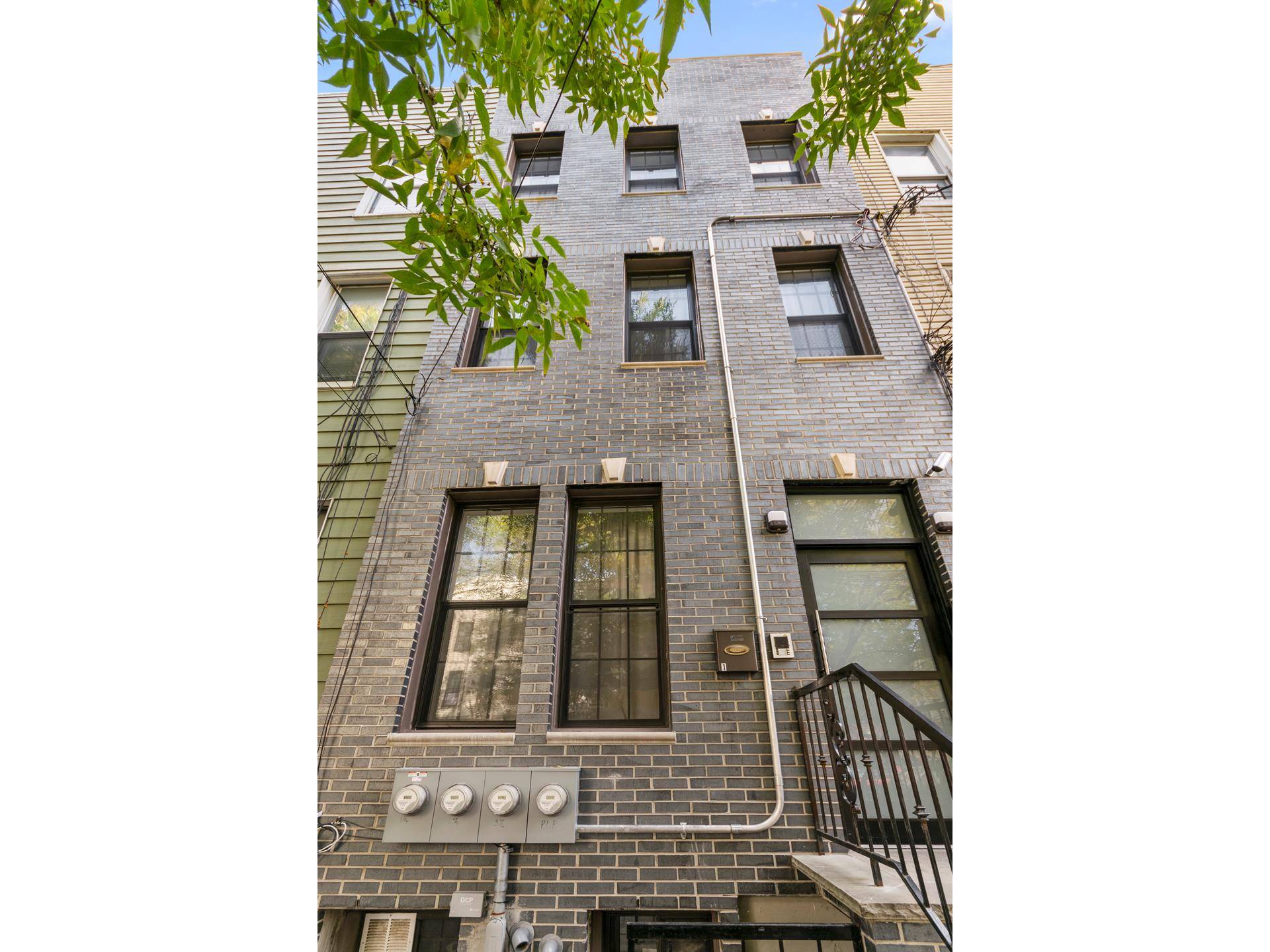 Douglas Elliman is pleased to offer 352 Menahan St, located in Bushwick section of Brooklyn, New York.