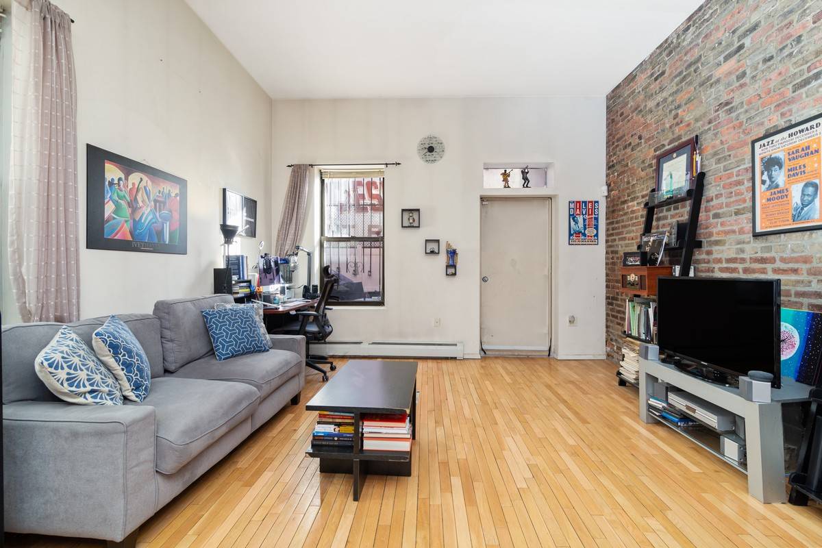 Welcome to 277 Nostrand Avenue a charming condominium building located in prime Bed Stuy.