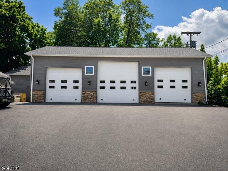 3 bay garage
