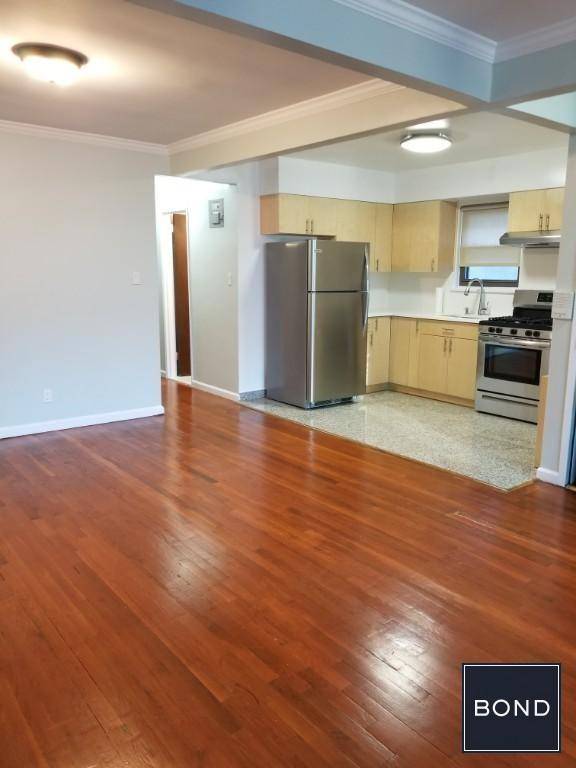 This 3 Bedroom is in immaculate condition, has enormous living dining area, quiet building, and is a jump away from the Astoria Blvd NW train station and steps away from ...