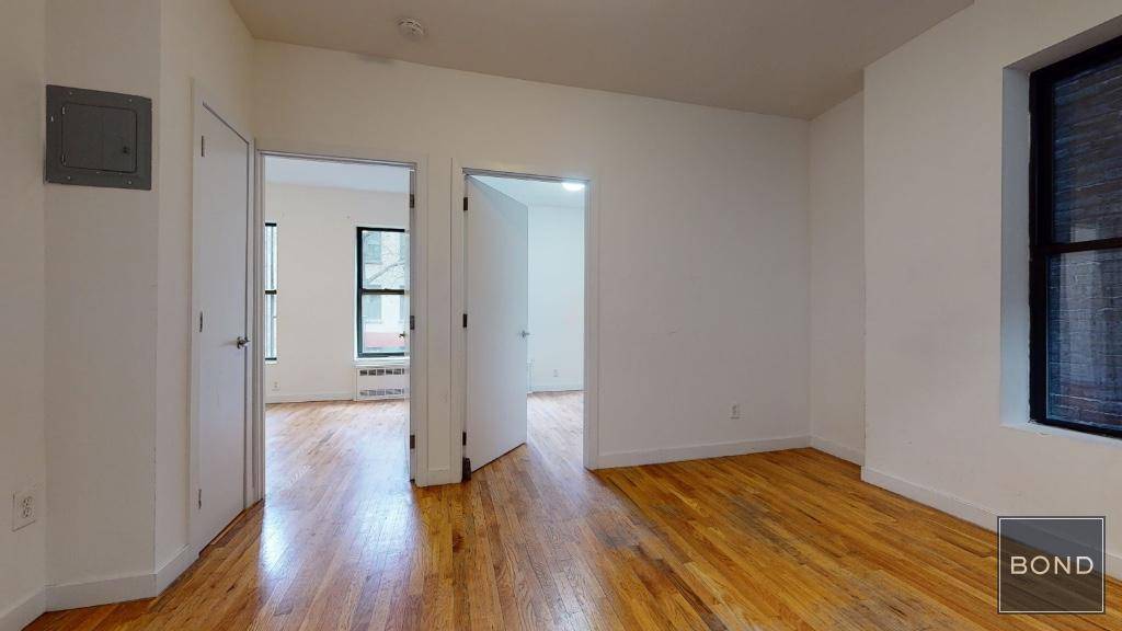 Large and renovated 3 bedroom apartment in prime UES location.