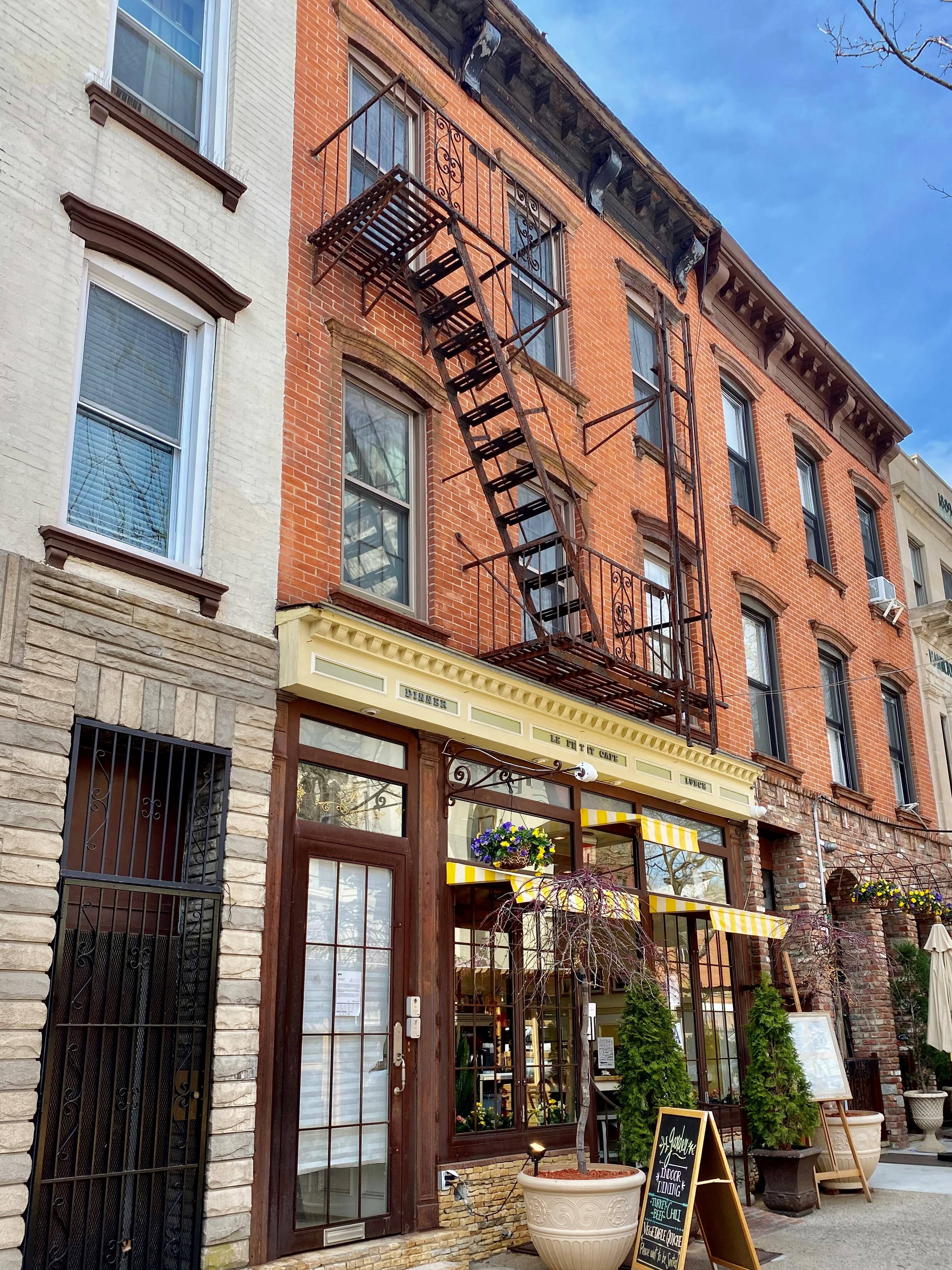 This stunning large one bedroom plus den is located above the beautiful Le Petite cafe on Court Street in Carroll Gardens.