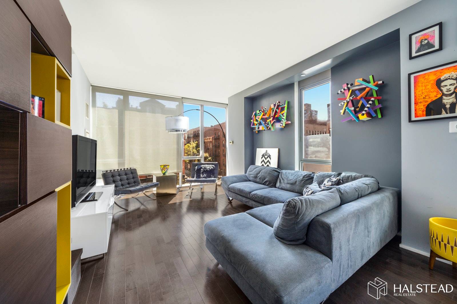 Ideally located between Union Square and the East Village, this contemporary 2 bedroom and 2 bath condo has floor to ceiling windows and amazing light.
