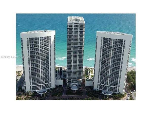 Spectacular intracoastal and city views from this 36 floor unit.