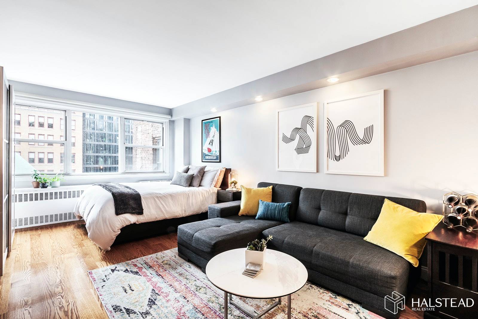 GORGEOUS, GUT RENOVATED STUDIO IN HUDSON YARDS !