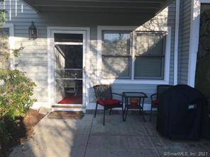 Tucked away in sought after Hawthorne condominium complex in the Glenvile area of Greenwich you will find this imalculate 1 bedroom 1 full bath end unit.