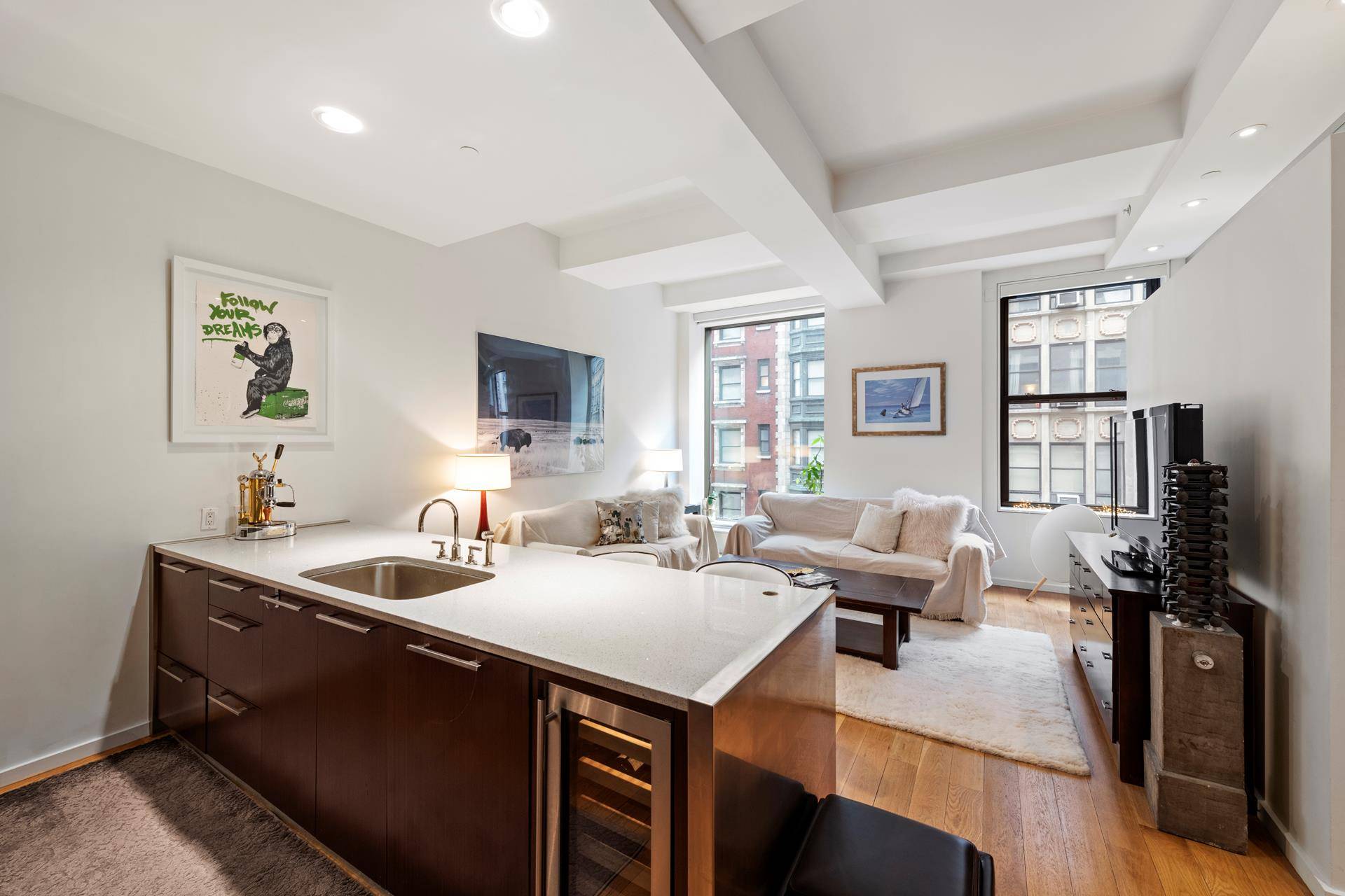 You have found your very own gorgeous 1br 1ba sunlight filled loft apartment with stunning finishes.