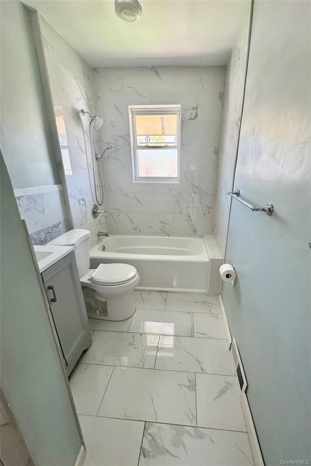 Fully renovated bathroom