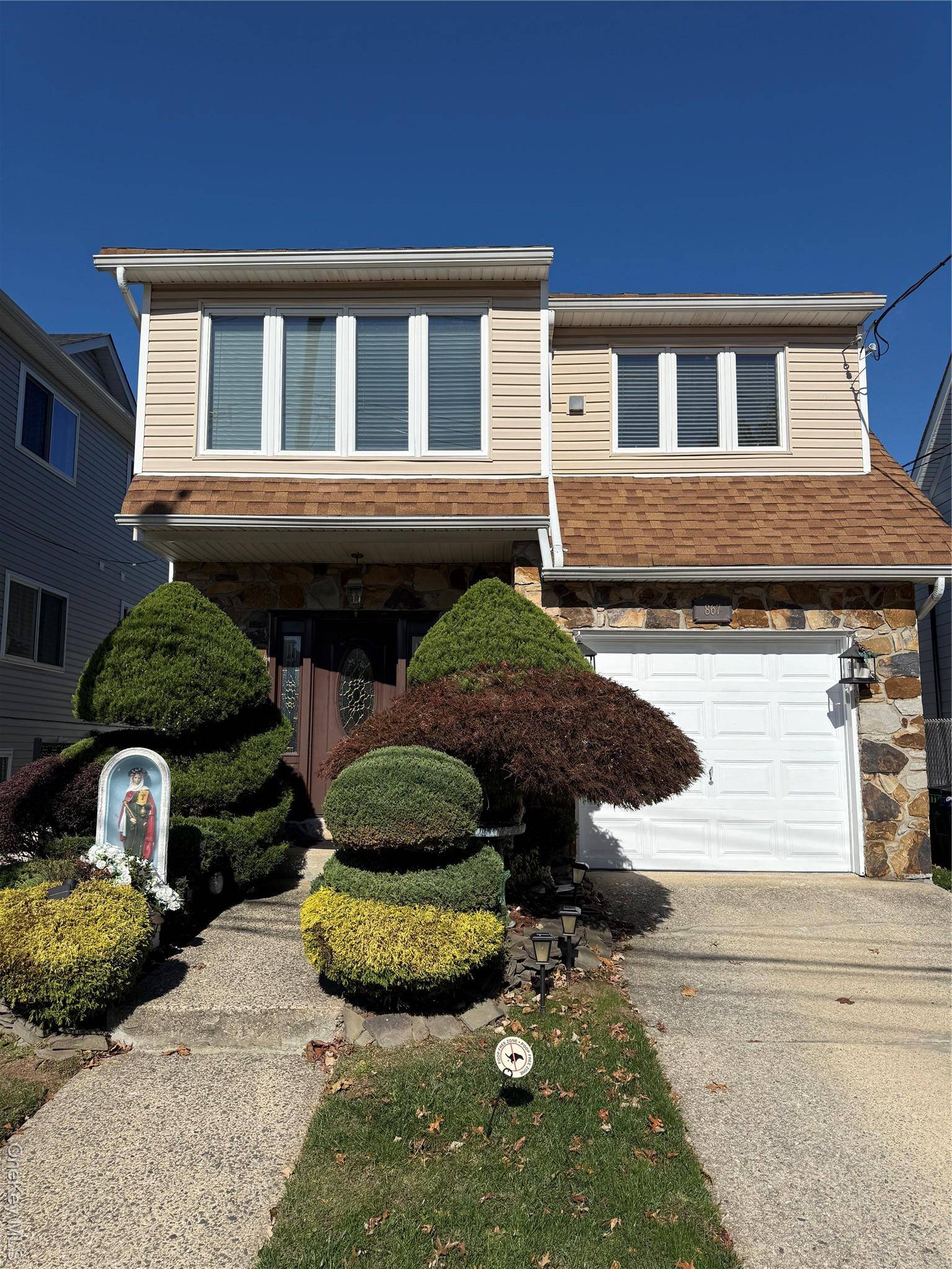Welcome to this beautiful and spacious single family home, ideally located in the highly sought after neighborhood of Woodrow, a perfect place to raise a family.