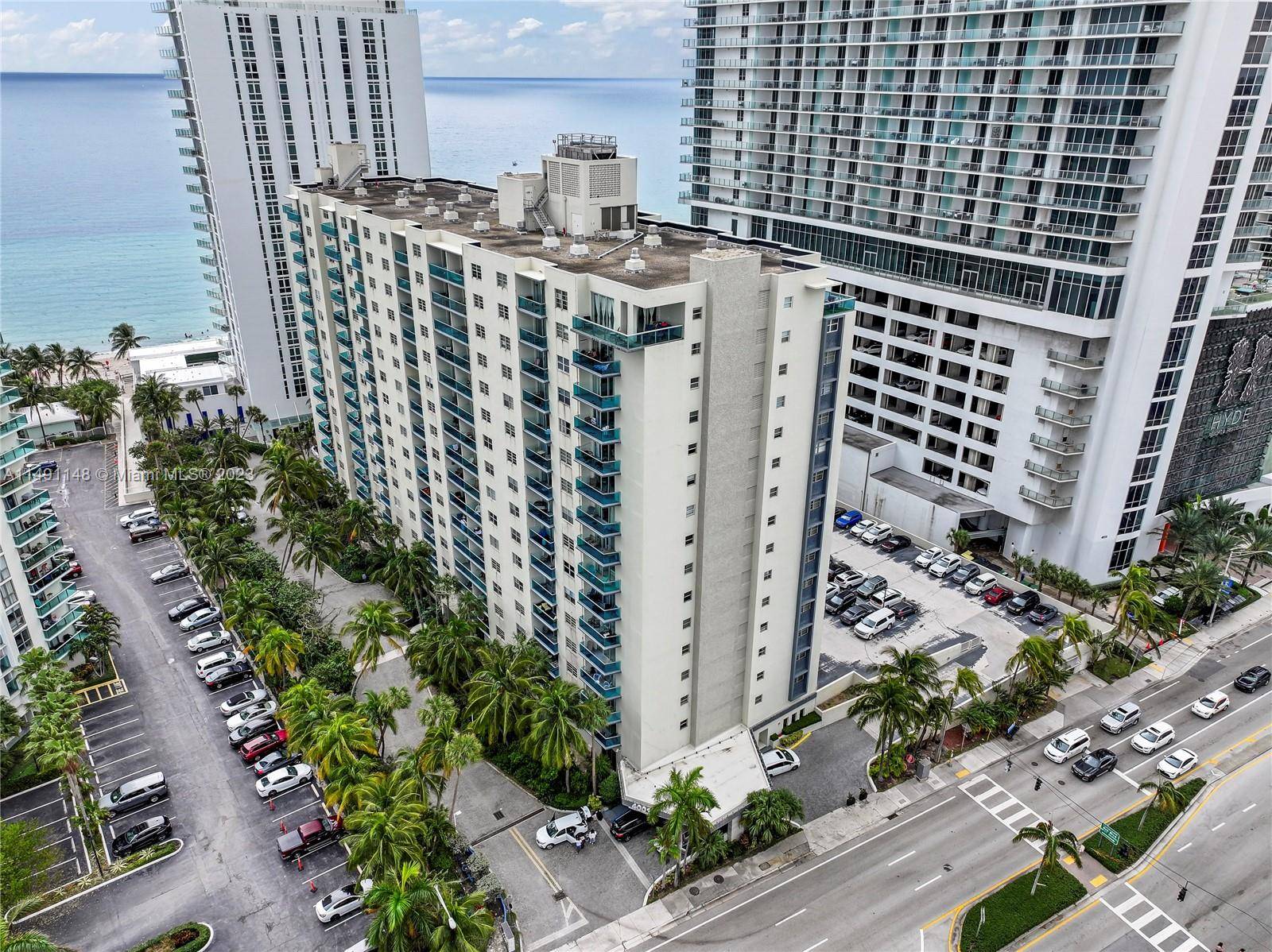 Spectacular unit in the luxury building of Sian Ocean at Hollywood Beach.