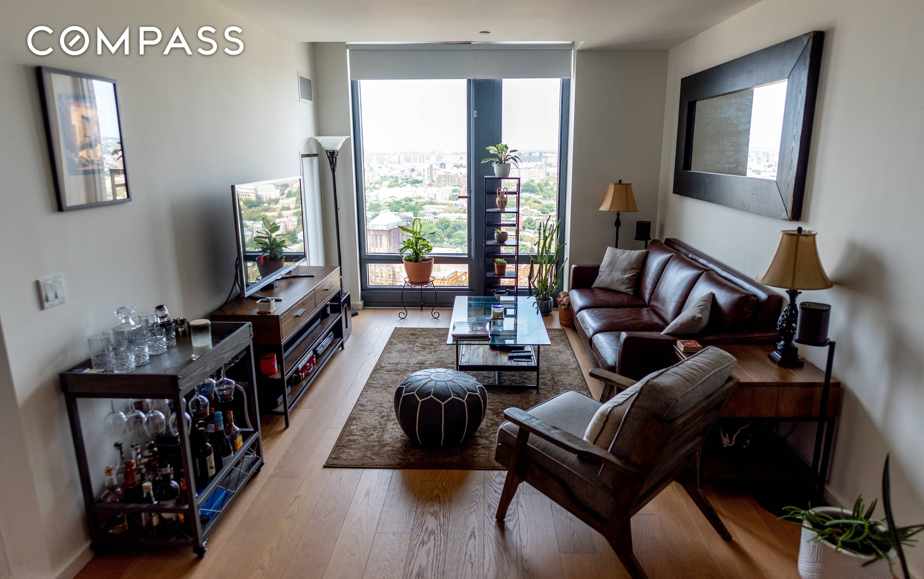 This over sized one bedroom home is perched on the 31st floor of Fort Greene's leading luxury building The Ashland.