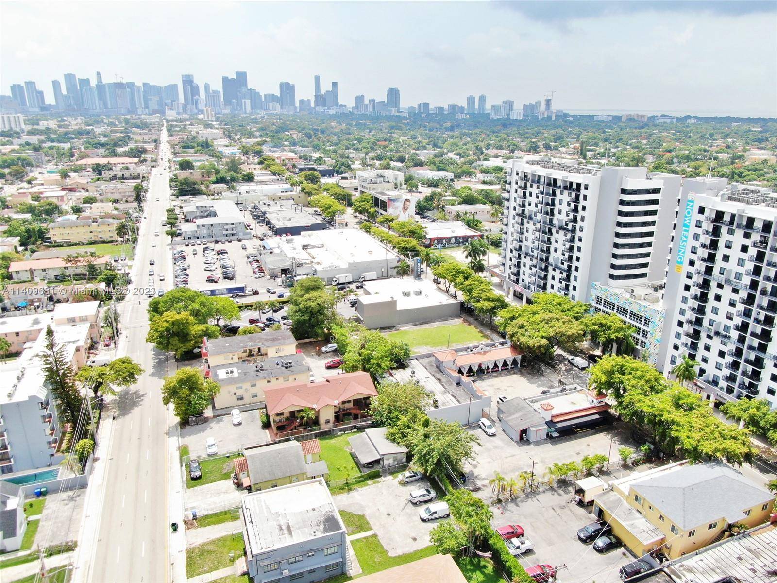 Unique Calle Ocho Covered Land Play.