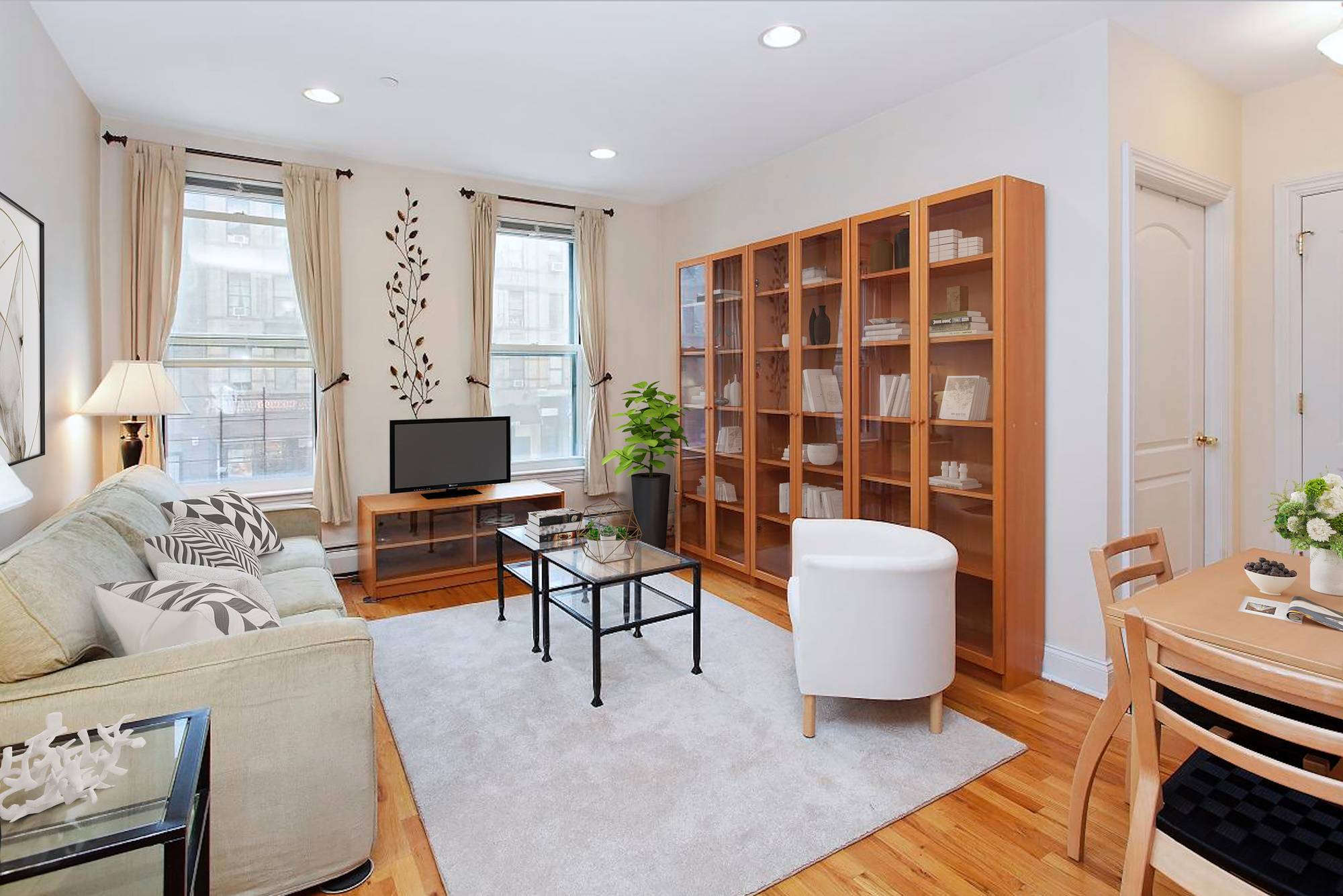 LIVE NEAR CENTRAL PARK ! Perfectly located just 3 blocks from Central Park, this one bedroom condo is possibly the best value in South Harlem !