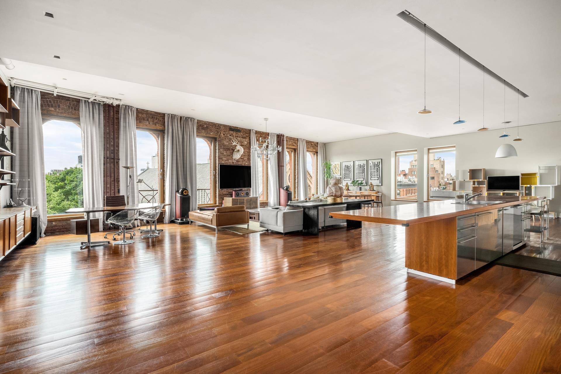 Turnkey opportunity for an authentic 3BR furnished Soho loft in the highly prized 285 Lafayette.