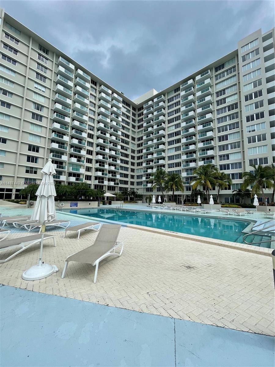 Discover your dream Miami Beach lifestyle !