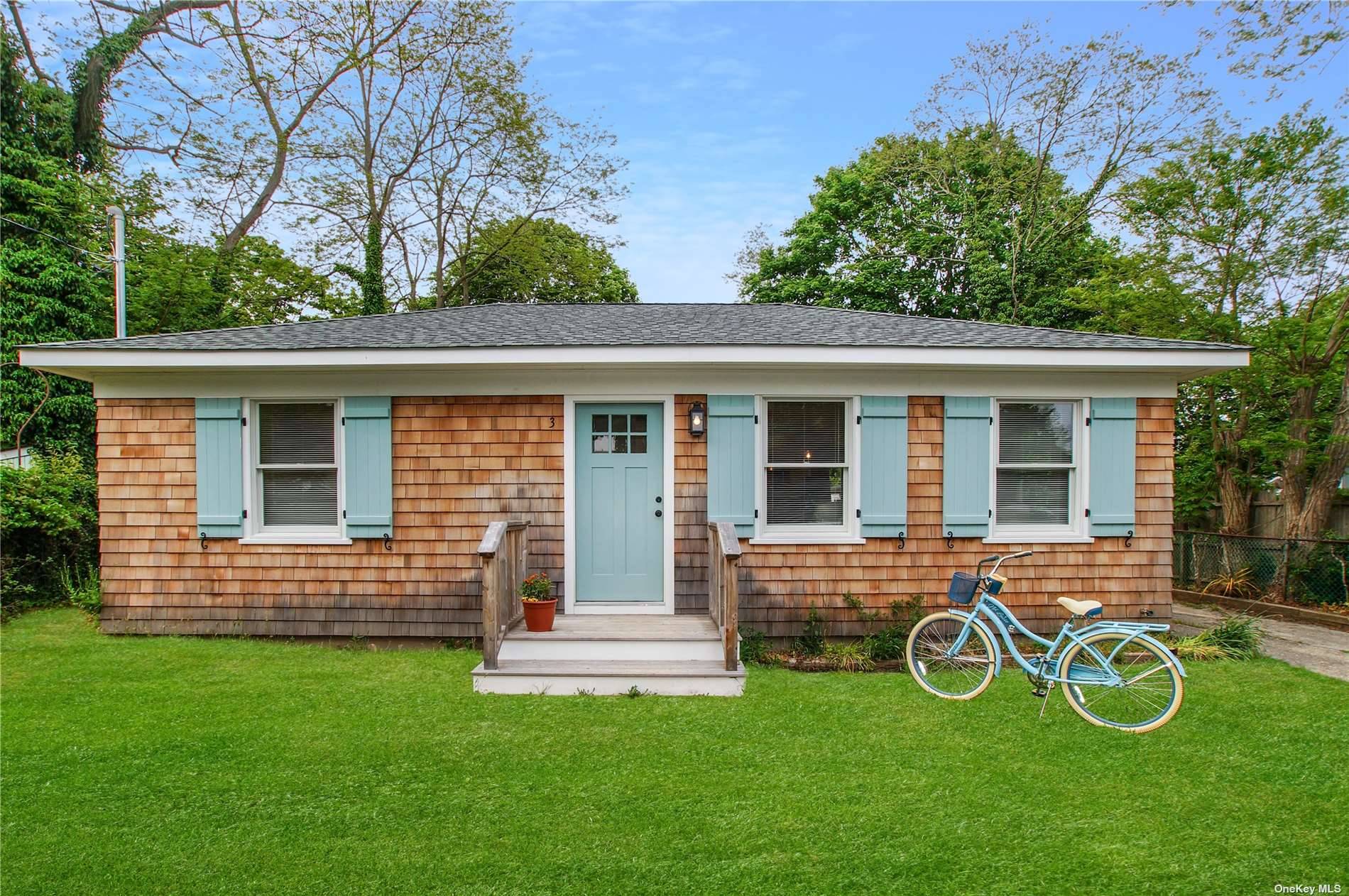Gorgeous, newly renovated 2 bedroom, 1 bath beach cottage available in the quaint village of East Quogue.