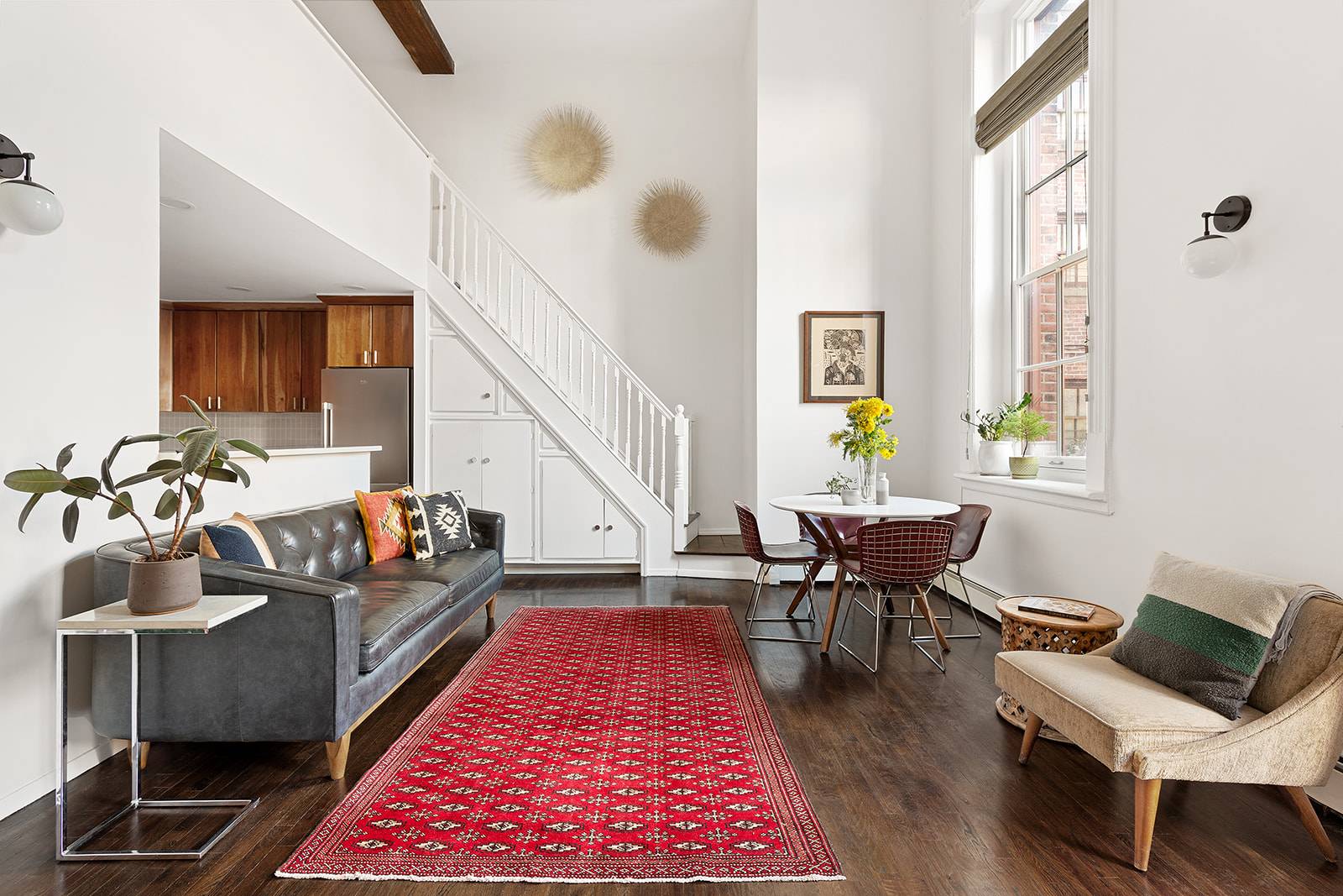 Finally ! Here is a rare opportunity to purchase a chic Cobble Hill triplex with all the bells and whistles you ve been dreaming of.