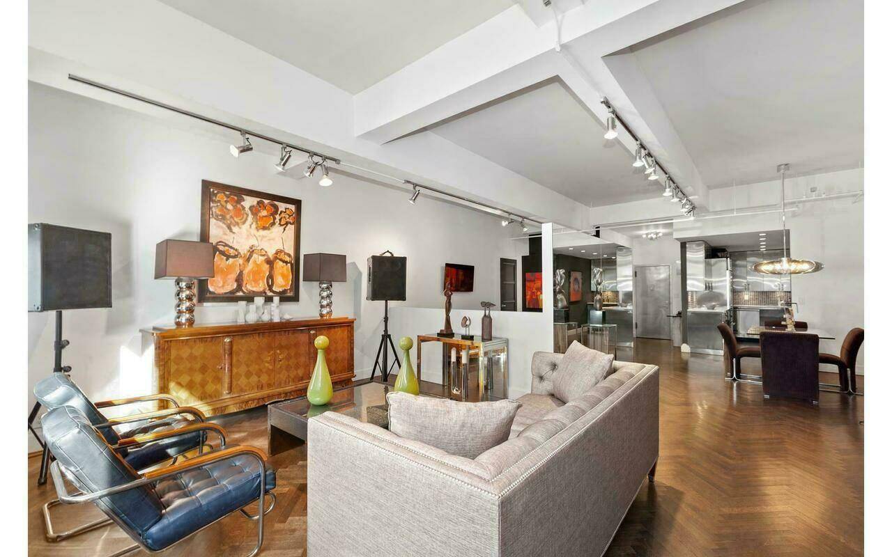 This Chic Chelsea Loft Is A Must See !