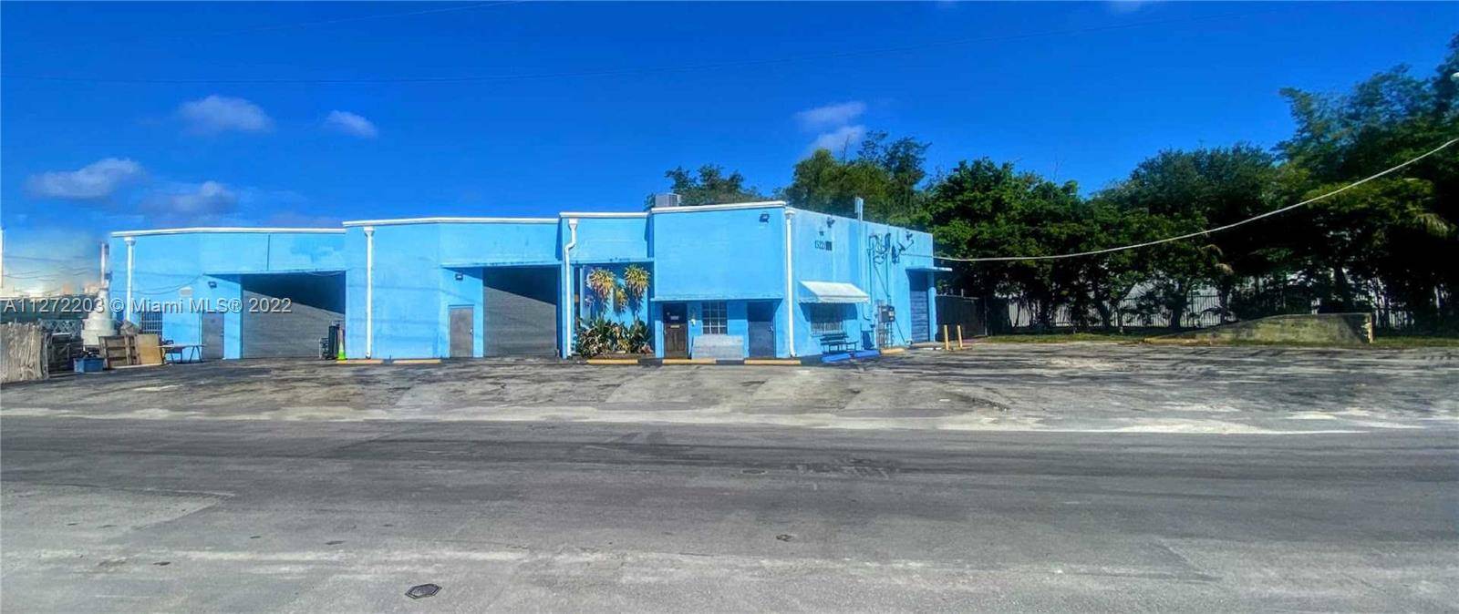 LoKation Commercial is proudly introducing to the commercial market the only warehouse storage property available for sale in the Industrial Railroad Subdivision in North Miami Beach, conveniently located in the ...