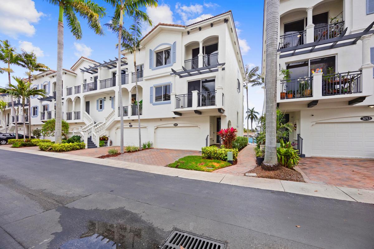 Stunning 3 Floor Townhome