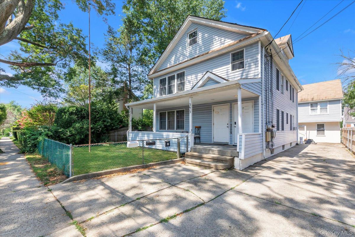 Rear house completes 3 -family