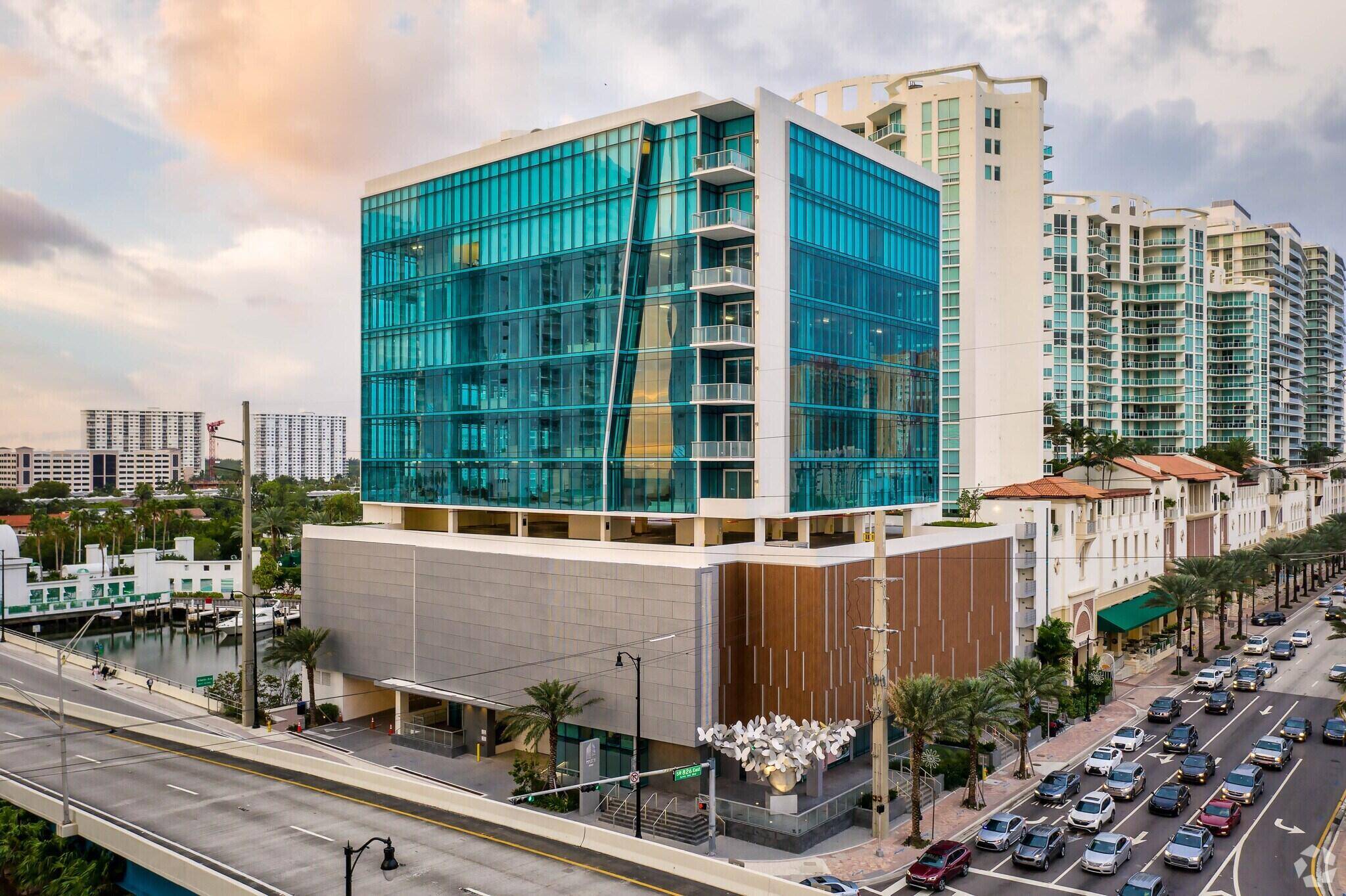 FULL BUILDOUT BRAND NEW UNDER CONSTRACTION WILL BE AVALIBLE STARTING JUNE AUGUST Make office work an enjoyable experience with this office space in Sunny Isles Beach.