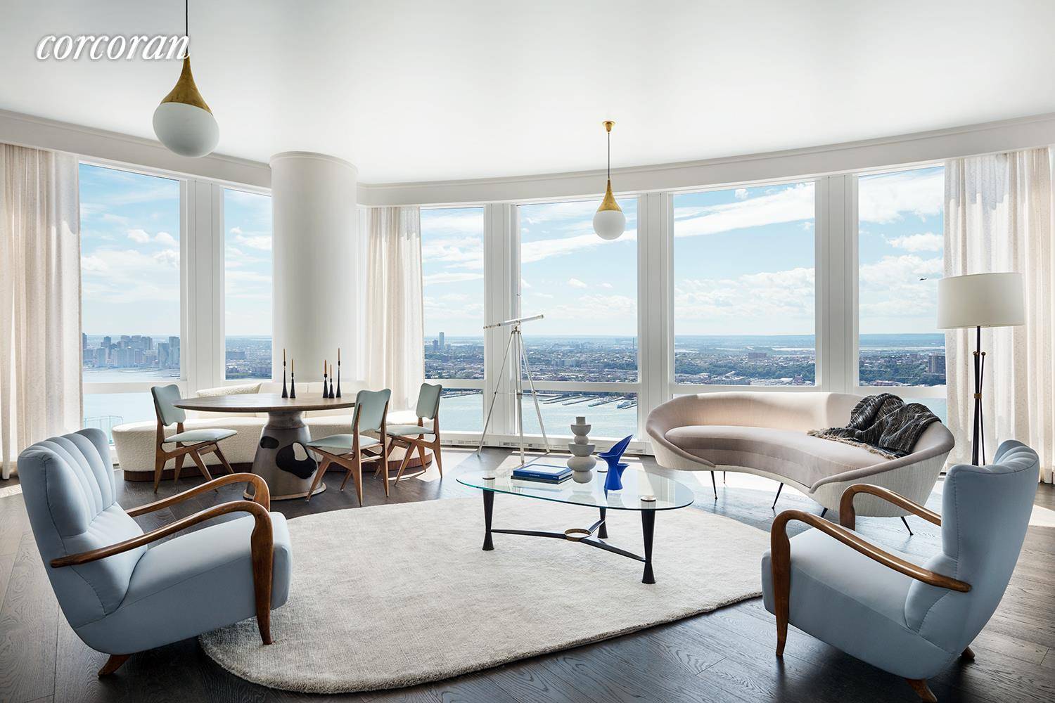 35 Hudson Yards apat 6801 New York, NY 10001 SPECTACULAR SUNSET VIEWS OVER THE HUDSON RIVER FROM THIS GRACIOUS CORNER THREE BEDROOM HOME.