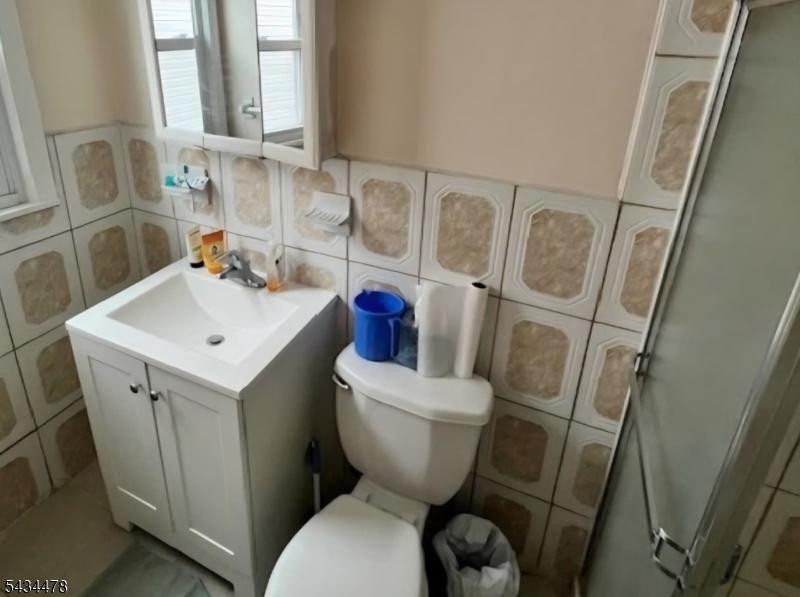 2nd Unit Bathroom