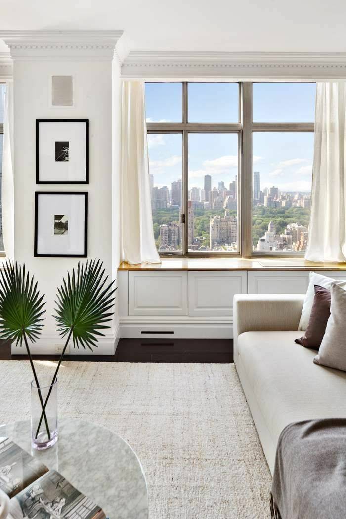 5020 SF Outdoor Duplex Sweeping Southern Skyline amp ; Central Park Views This exceptional, 5, 020 square foot duplex, 6 bedroom is perched on the 34th and 35th floors of ...