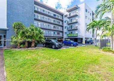 Welcome to our refreshed 2 bedroom unit in the Marbella Condominium Association in Westchester, FL.