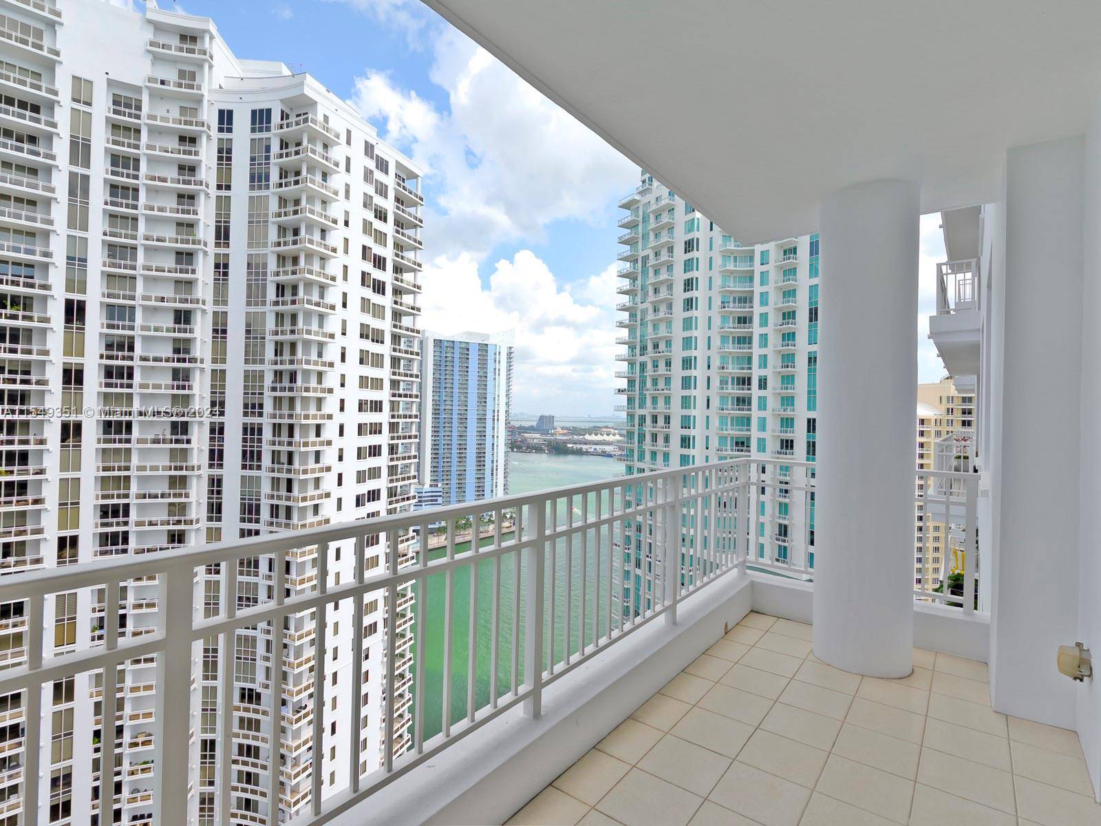 Enjoy the benefits of living at the prestigious Courts at Brickell Key.