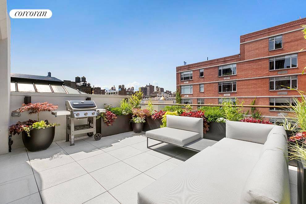 Located on the top two stories of the brand new Twenty 1 condominium, this private Penthouse Duplex is the embodiment of sleek, innovative contemporary design and sets the new standard ...