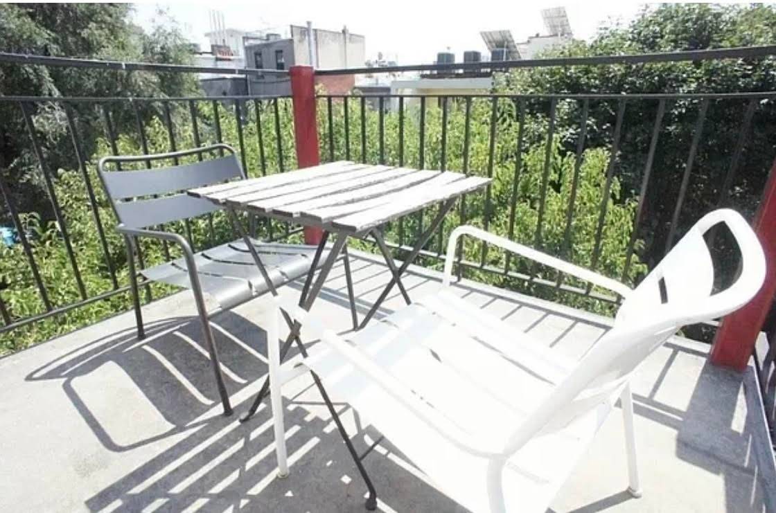 Alluring wing two bedroom full floor apartment with outdoor space perfect for entertaining.