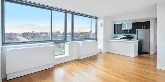 No Fee, 2 Bed/2 Bath Garden View Unit in Full Service Downtown Brooklyn Building, W/D in Unit