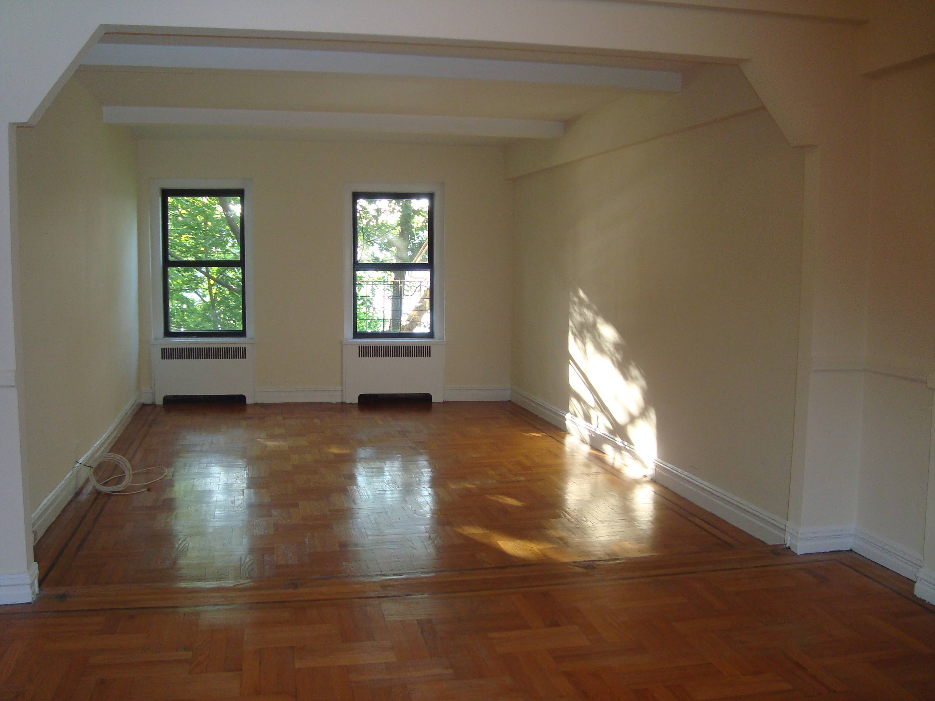 350 Cabrini Boulevard, 2 Bedroom Apartment for rent in Hudson Heights