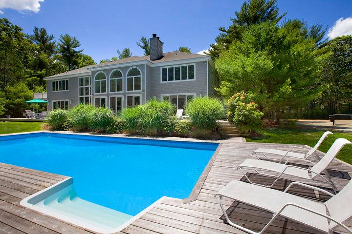 East Hampton Private 5 Bedroom Estate with Tennis 